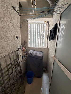 Bathroom in 1.5 BHK Apartment at Lodha Amara, Kolshet Road – for Rent