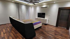 Team Area in 5 BHK Villa at Madhapur – for Rent