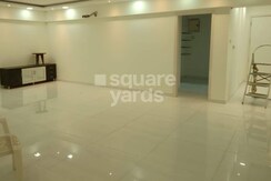 4 BHK + Servant Room Apartment For Rent in Oberoi Realty Springs