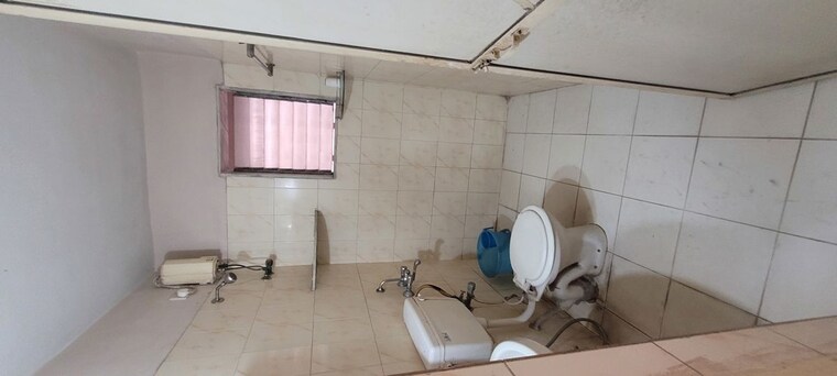 Bathroom, kabra-hyde-park 2 Bedroom 783 Sq.Ft. Apartment In Manpada Thane 10363389