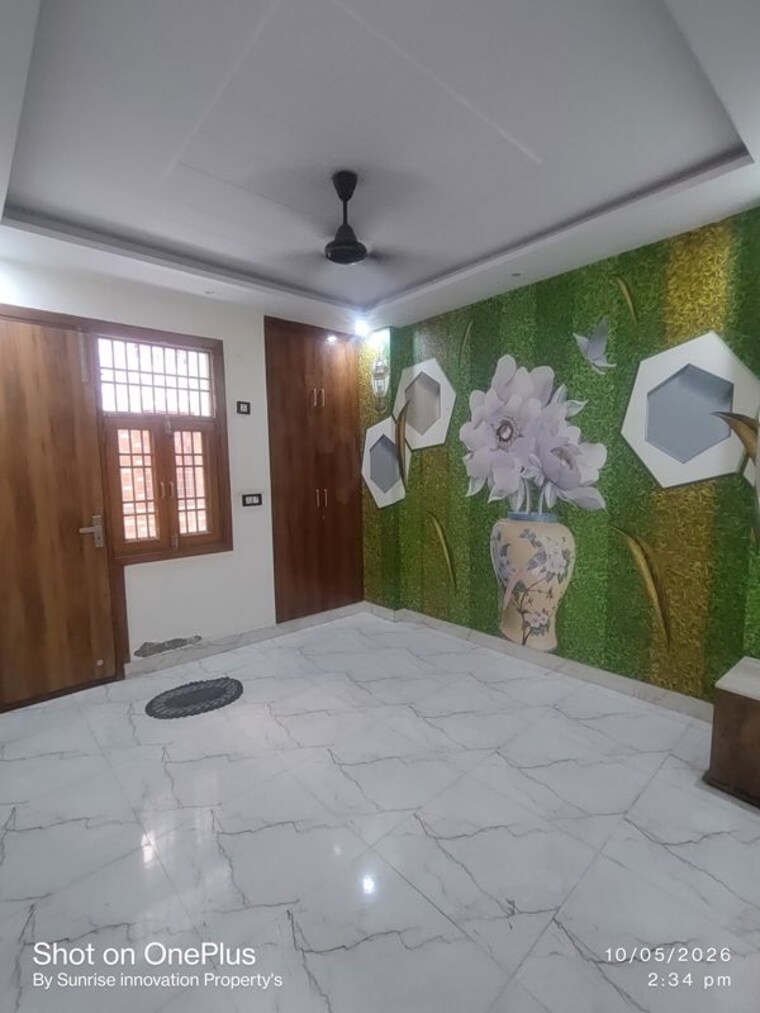 Bedroom, dwarka mor 3 Bedroom 110 Sq.Yd. Builder Floor In Dwarka Mor Delhi 10363398