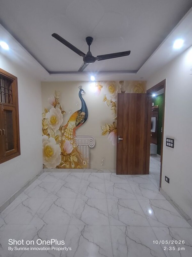 Master Bedroom, dwarka mor 3 Bedroom 110 Sq.Yd. Builder Floor In Dwarka Mor Delhi 10363398