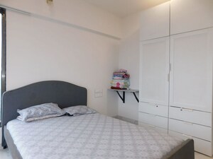 Bathroom in 3.5 BHK Apartment at Shubham Trident, Chembur – for Rent