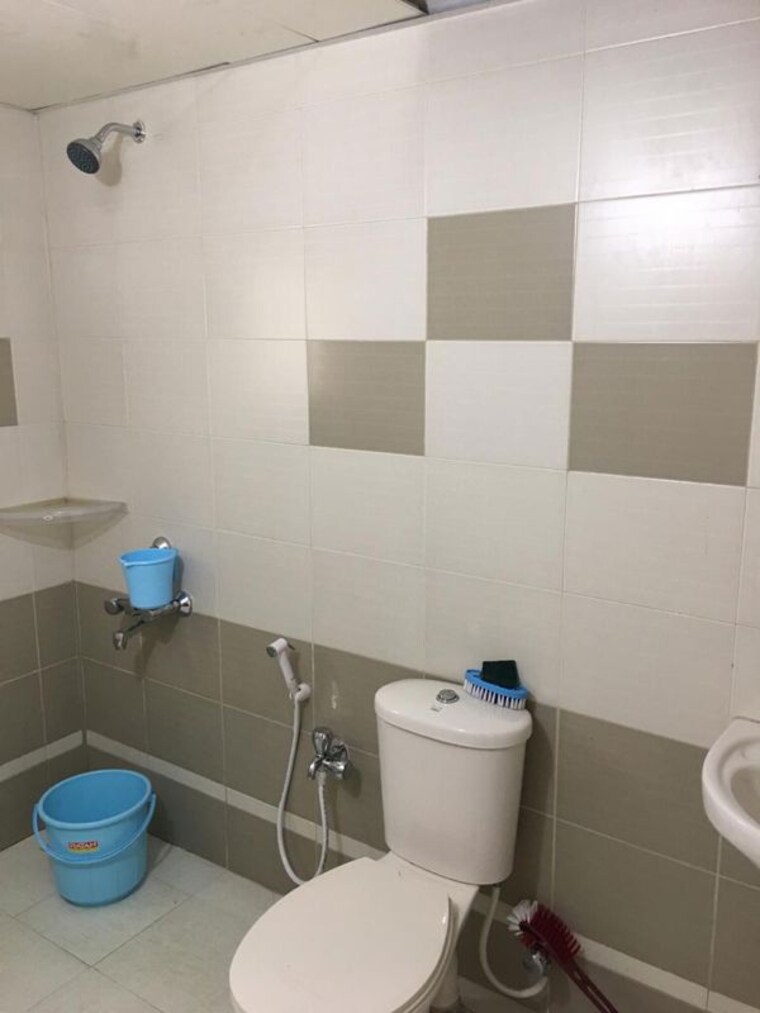 Bathroom, jp nagar phase 8 3 Bedroom 1725 Sq.Ft. Apartment In Jp Nagar Phase 8 Bangalore 10363417