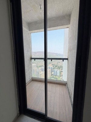 Room in 2 BHK Apartment at Damji Shamji Mahavir Spring Tulip Phase 1, Pokhran Road No Two – for Rent