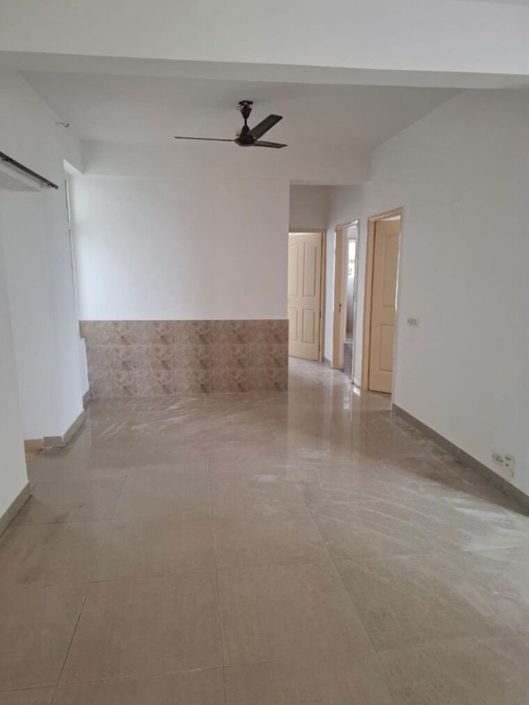 Living Room, tulip-petals 3 Bedroom 1550 Sq.Ft. Apartment In Sector 89 Gurgaon 10363446