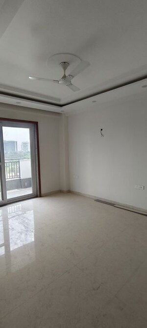 Room in 4 BHK Builder Floor at Eros Rosewood City, Sector 49 – for Rent