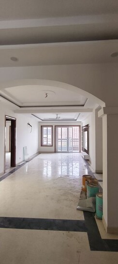 4 BHK + Pooja Room,Servant Room Builder Floor For Rent in Eros Rosewood City