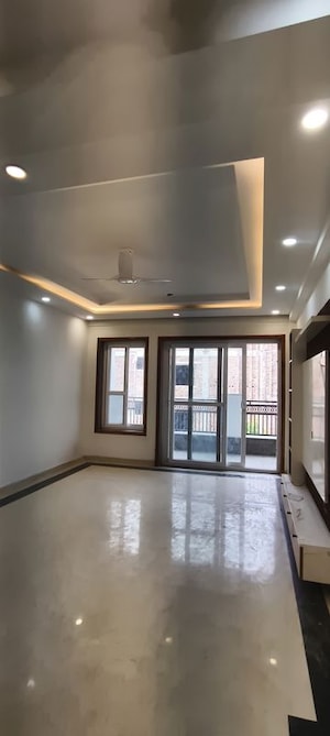 Room in 4 BHK Builder Floor at Eros Rosewood City, Sector 49 – for Rent