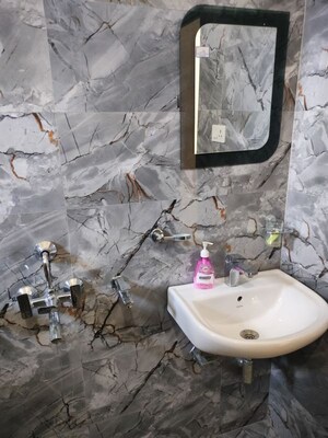 Bathroom in 2 BHK Builder Floor at Ansal Sushant Golf city, Sushant Golf City – for Rent