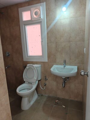 Bathroom in 1.5 BHK Apartment at Brigade El Dorado Jasper And Iridium, Bagaluru – for Rent
