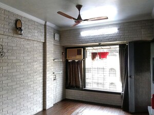 Room in 2 BHK Apartment at Highland Park, Mulund West – for Rent