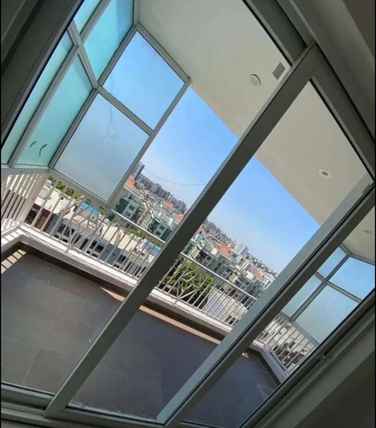 Balcony, mona-greens 3 Bedroom 1800 Sq.Ft. Apartment In Ghazipur Zirakpur 10363564