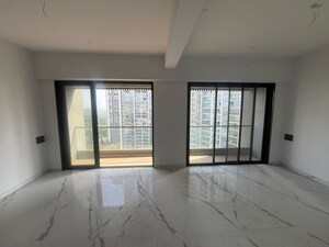 Room in 2 BHK Apartment at Goregaon East – for Rent