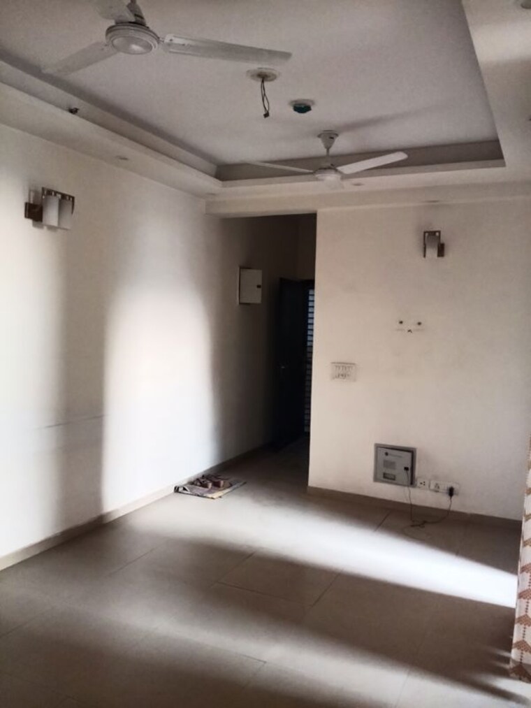 Room, mahagun-my-woods 2.5 Bedroom 1110 Sq.Ft. Apartment In Sector 16c Greater Noida Greater Noida 10363612