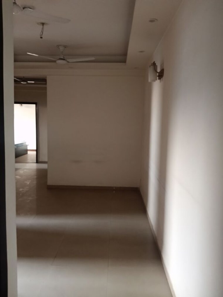 Room, mahagun-my-woods 2.5 Bedroom 1110 Sq.Ft. Apartment In Sector 16c Greater Noida Greater Noida 10363612