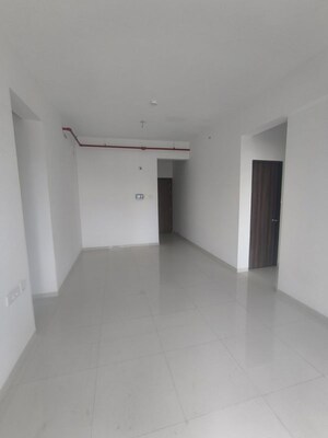 Room in 3 BHK Apartment at Runwal The Central Park, Chinchwad – for Rent