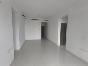 Room in 3 BHK Apartment at Runwal The Central Park, Chinchwad – for Rent