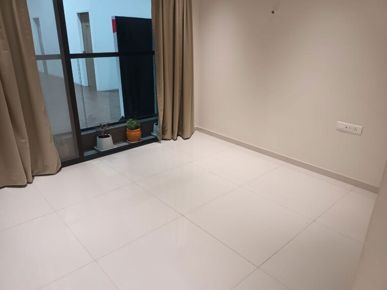 Room, kumar-47-east-a 2 Bedroom 675 Sq.Ft. Apartment In Magarpatta City Pune 10363633