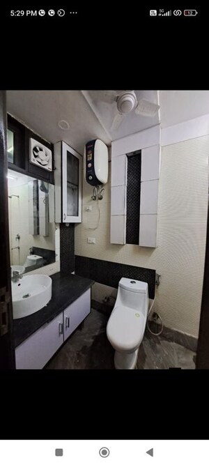Team Area in 3 BHK Builder Floor at Freedom Fighters Enclave – for Rent