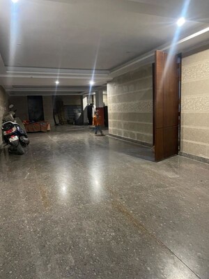 Parking in 3 BHK Builder Floor at Model Town – for Sale