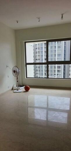 2 BHK + Study Room Apartment For Sale in Kalpataru Paramount