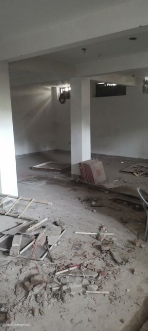 Parking in  Showroom at Palam Vihar Extension – for Rent