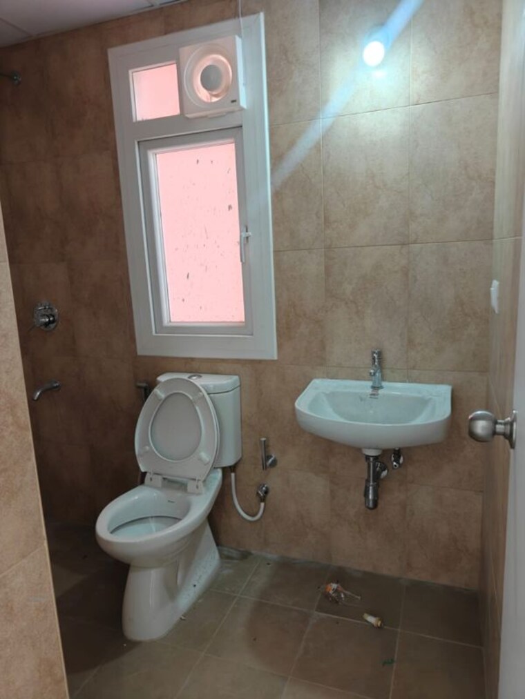 Bathroom, brigade-el-dorado 1.5 Bedroom 650 Sq.Ft. Apartment In Bagaluru Bangalore 10363712