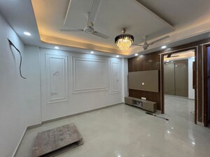 Room in 2 BHK Apartment at Saket – for Rent