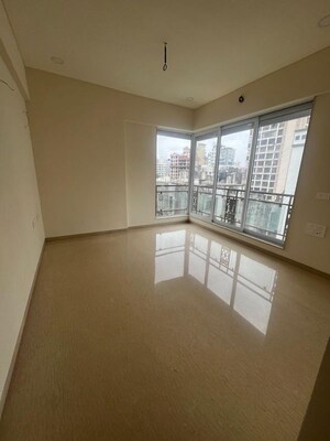 Room in 4 BHK Apartment at Diamond Garden, Chembur – for Rent