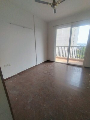 Room in 3 BHK Apartment at Mapsko Mount Ville, Sector 79 – for Rent