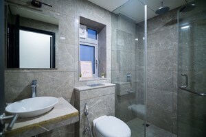 Bathroom in 3 BHK Apartment at Oberoi Realty Esquire, Goregaon East – for Sale