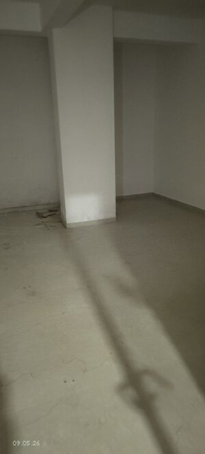 Room in 3 BHK Builder Floor at Smart World Orchard, Sector 61 – for Sale