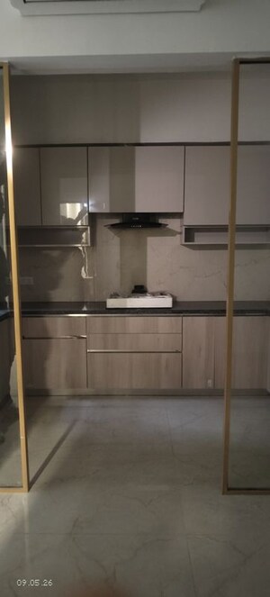 Kitchen in 3 BHK Builder Floor at Smart World Orchard, Sector 61 – for Sale