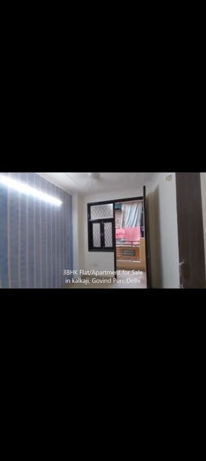 Room in 3 BHK Builder Floor at Govindpuri – for Sale