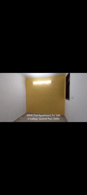 Room in 3 BHK Builder Floor at Govindpuri – for Sale