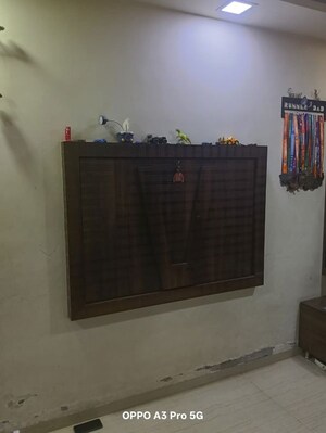 Room in 2 BHK Apartment at Raunak Unnathi Woods Phase 4 And 5, Ghodbunder Road – for Rent
