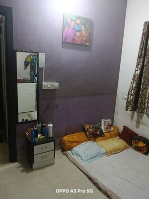 Room in 2 BHK Apartment at Raunak Unnathi Woods Phase 4 And 5, Ghodbunder Road – for Rent