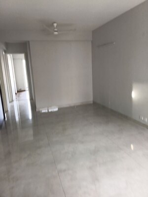 Room in 3.5 BHK Apartment at Pareena Express Heights, Sector 99 – for Rent