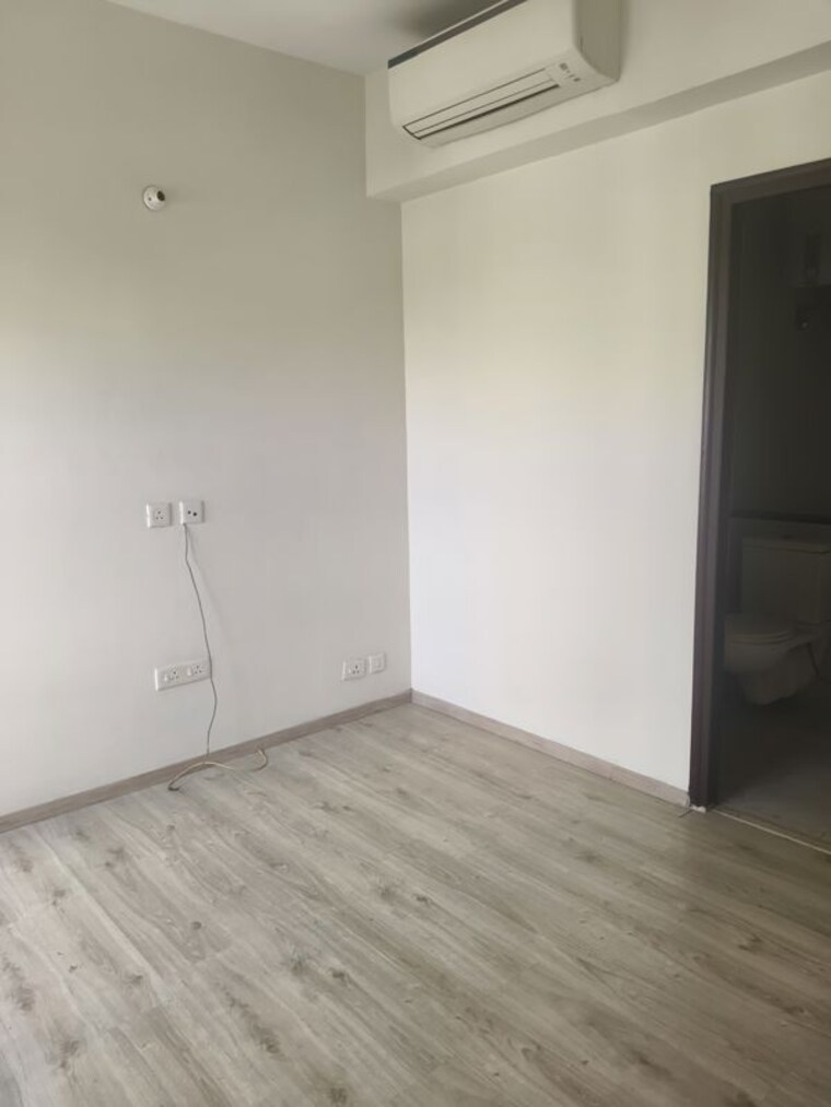 Room, pareena-express-heights 3.5 Bedroom 2100 Sq.Ft. Apartment In Sector 99 Gurgaon 10363807