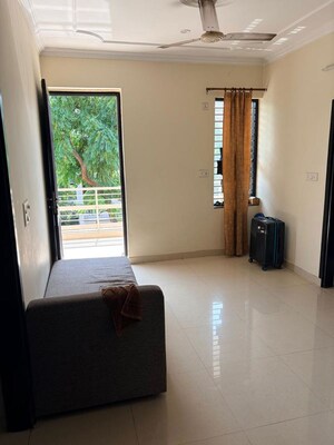 Room in 1 RK Builder Floor at Sector 21 – for Rent