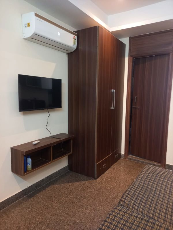 1 Rk+ Pooja Room Builder Floor For Rent in Sector 21