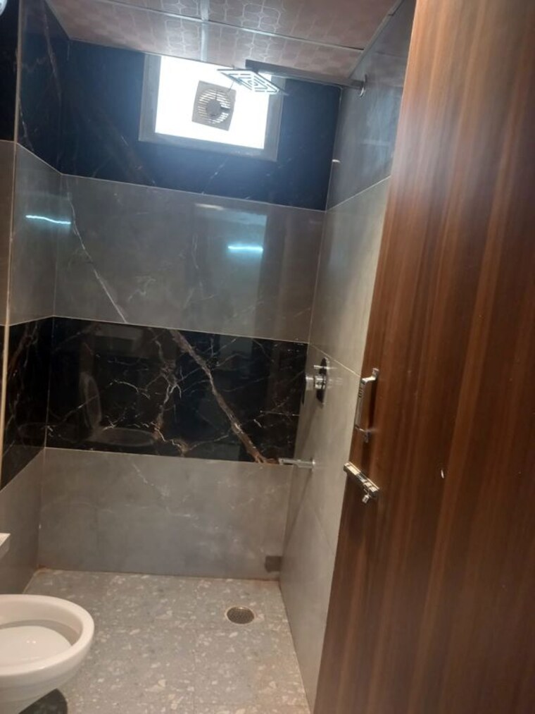 Bathroom, sector 21 1 RK 450 Sq.Ft. Builder Floor In Sector 21 Gurgaon 10363823