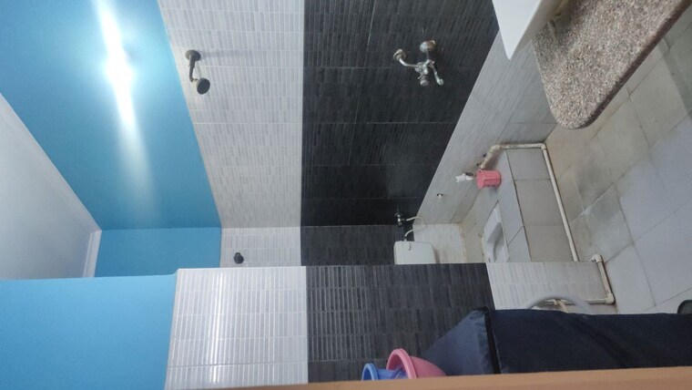 Bathroom, dynamic-gulmohar 3 Bedroom 1350 Sq.Ft. Apartment In Tajganj Agra 10363839