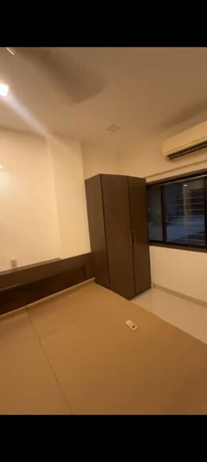 Room in 2 BHK Apartment at Amber Kutir CHS, Dadar West – for Rent