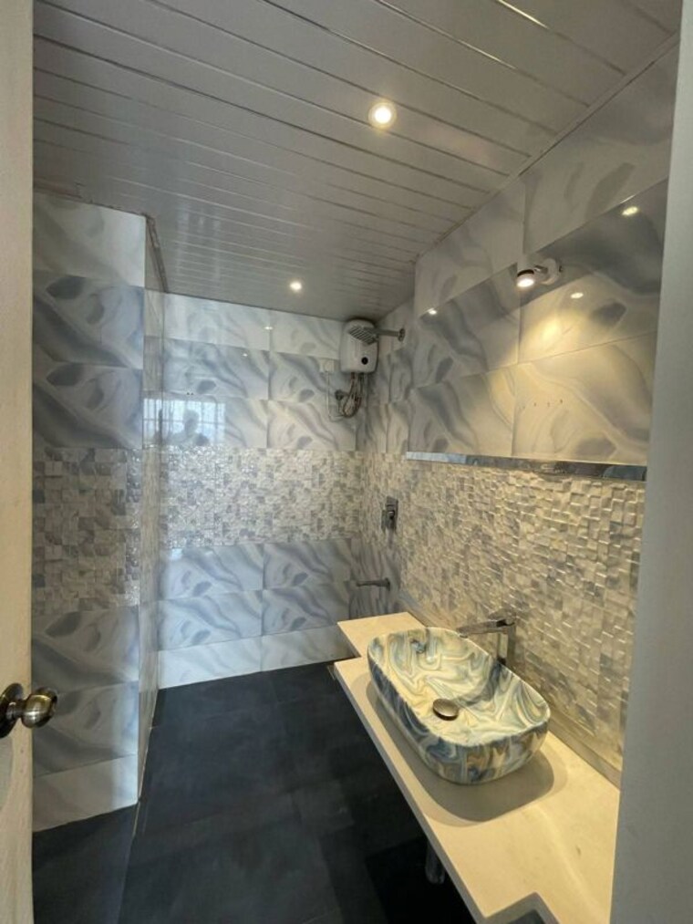 Bathroom, ashirwad-chs-dadar-east 3 Bedroom 1700 Sq.Ft. Apartment In Dadar East Mumbai 10363859