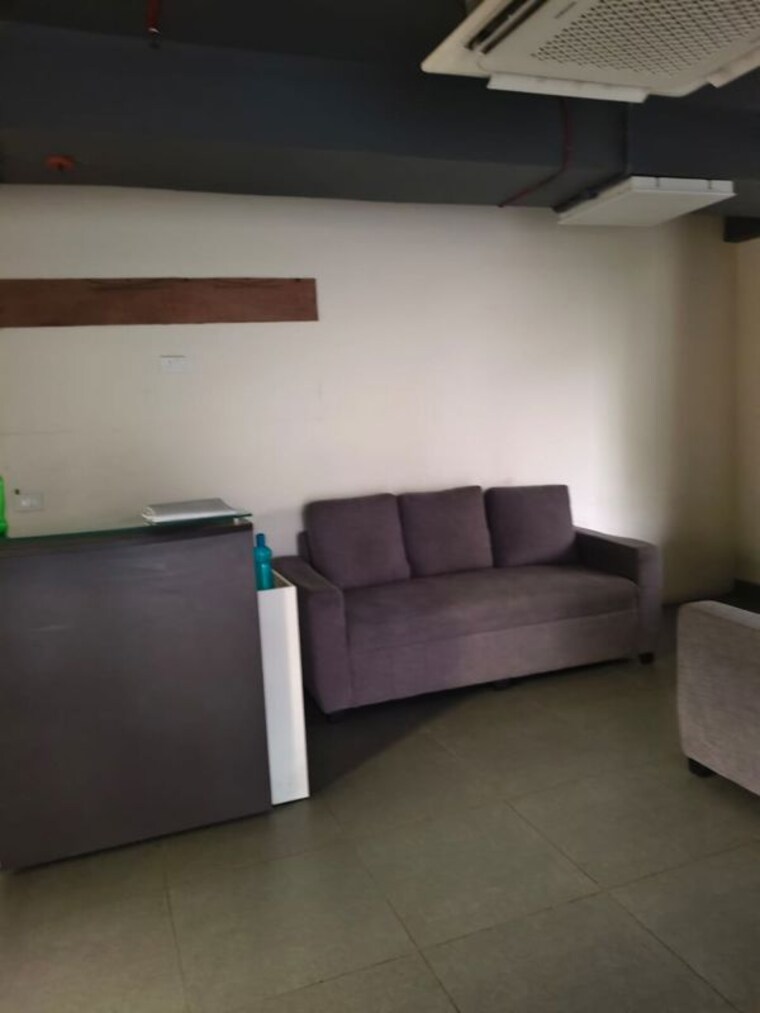 Living Room, sector 3 Commercial Office Space 3500 Sq.Ft. In Sector 3 Noida 10363866