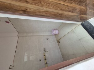 Bathroom in 1.5 BHK Builder Floor at Mayur Vihar – for Rent