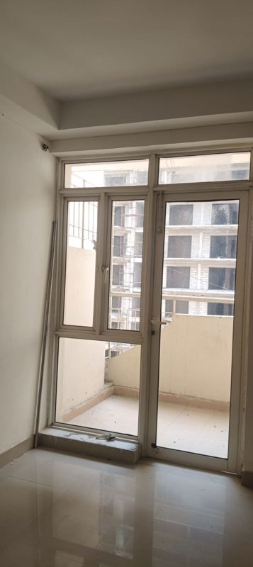2 BHK + Basement 966 Sq.Ft. Apartment in Logix Blossom Zest