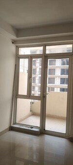 2 BHK + Basement 966 Sq.Ft. Apartment in Logix Blossom Zest